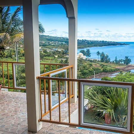 La Terrasse Hotel Port South East Luaran gambar